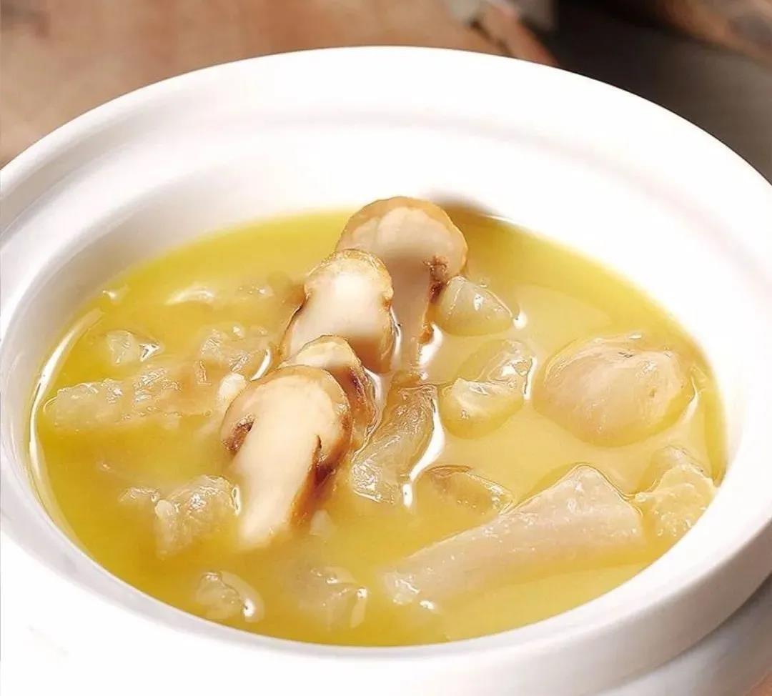 鹿筋煲汤好处多，做给家人喝一喝！